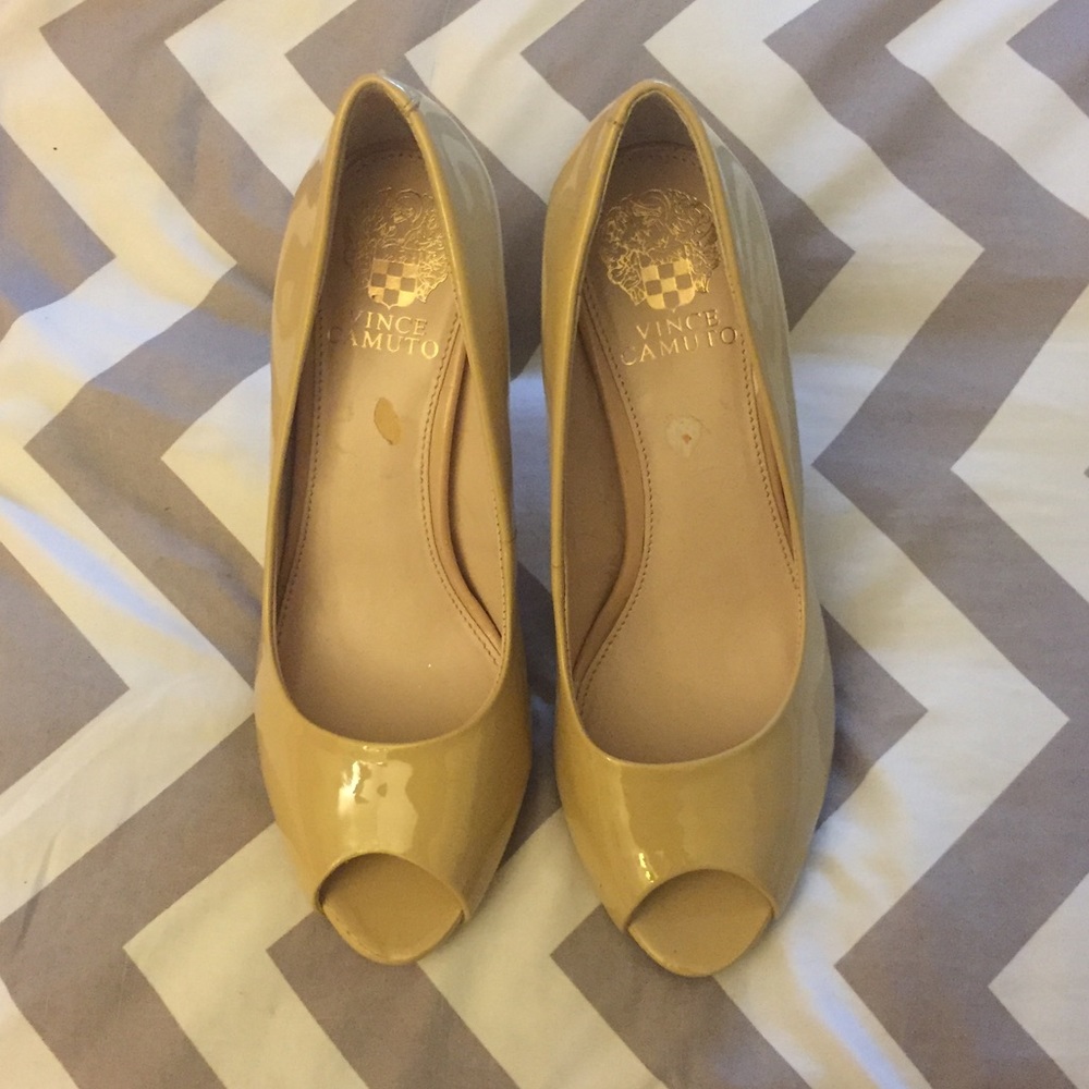 Vince Camuto Nude Heels Size 7